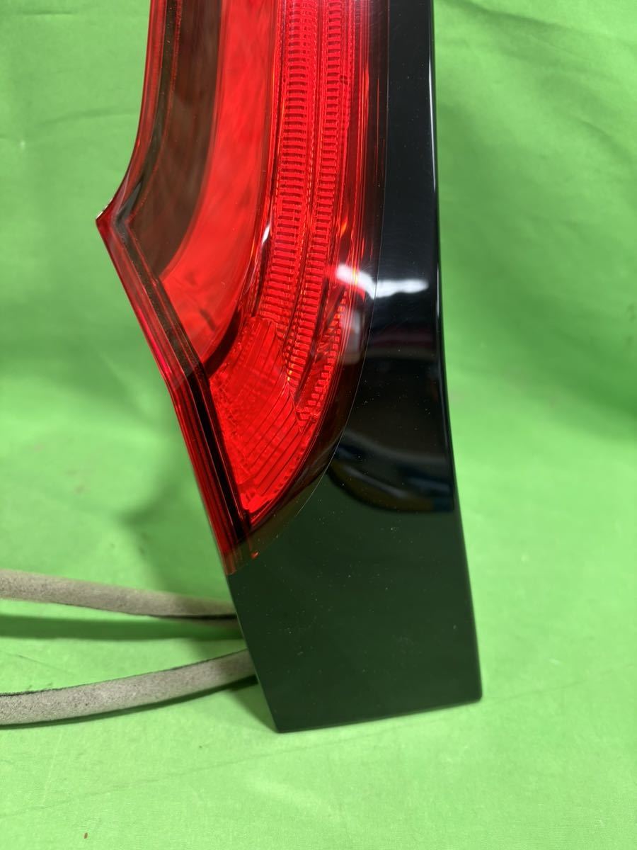 ホンダ フィットHV GP5GP6 後期用 テールランプ左右セット リッドライト LED 洗車傷程度です スタンレー W3696 個人宅配送不可_画像7