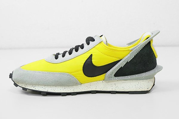 NIKE x UNDERCOVER ◆ DAYBREAK ローカット スニーカー イエロー 28.5cm (BV4594-700) ランニングシューズ ナイキ アンダーカバー /257/K-3