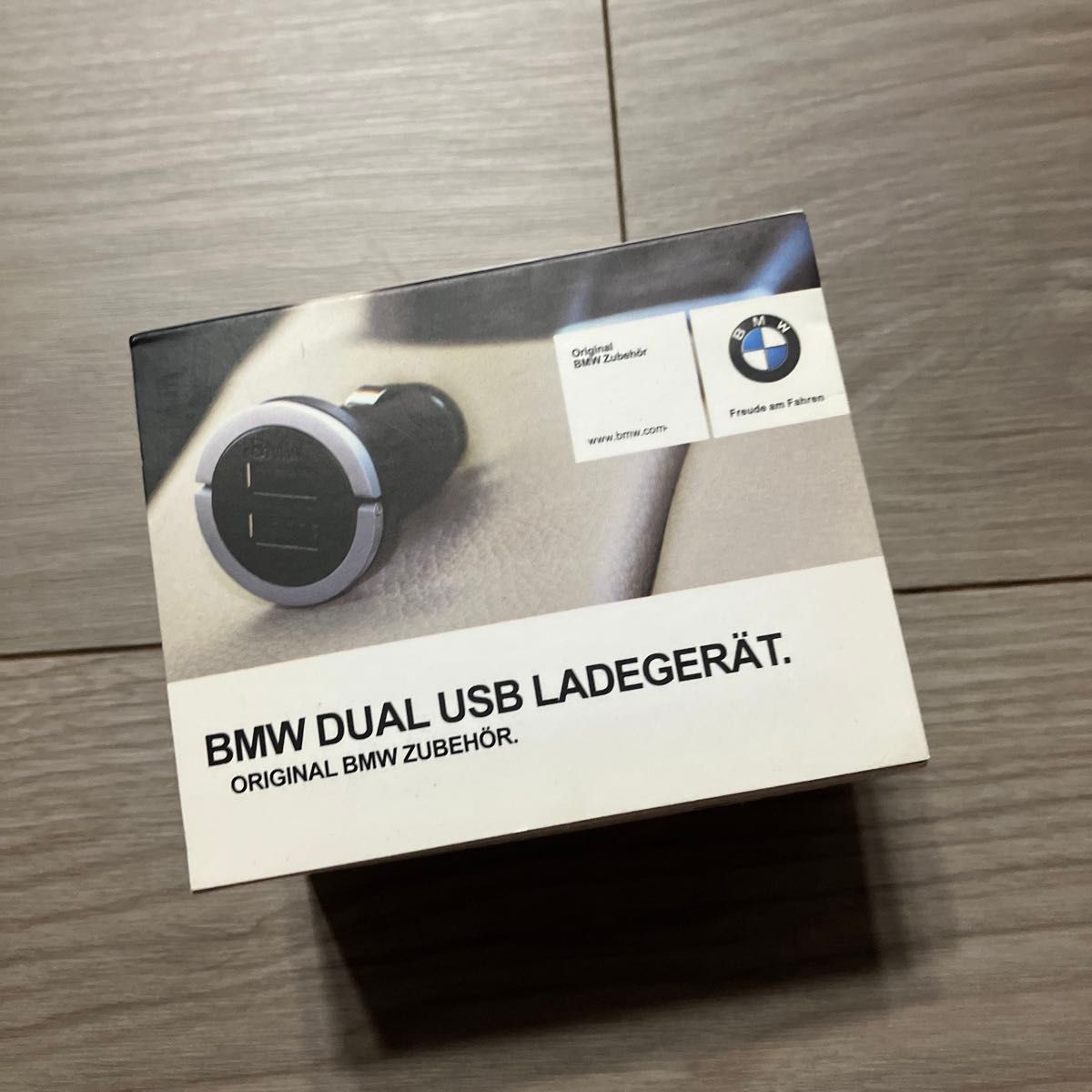 BMW 純正　デュアル　USBソケット