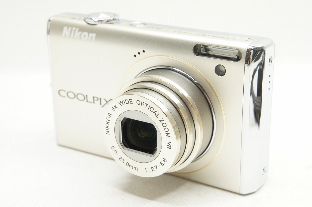 【適格請求書発行】良品 Nikon ニコン COOLPIX S640 コンパクトデジタルカメラ アイスシルバー 元箱付【アルプスカメラ】240129i_画像2