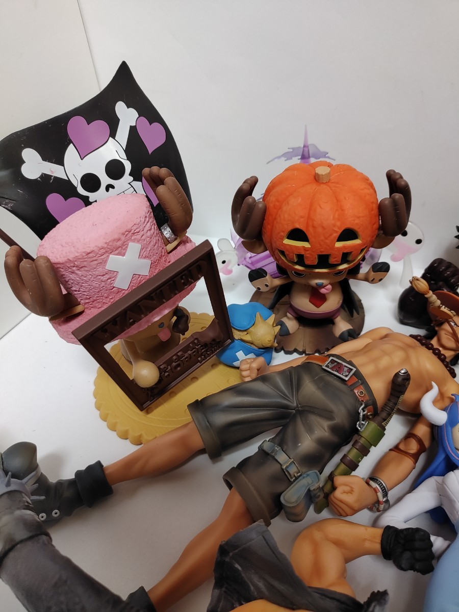 ワンピースフィギュア ONE PIECE プライズ 大量セット フィギュア 一番くじ ナミ チョッパー ルフィ エース トラファルガー・ロー _画像3