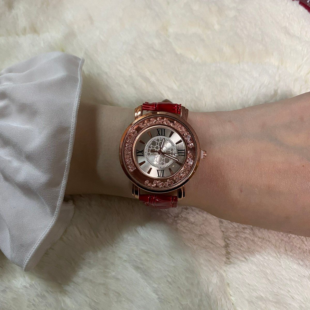732【人気商品】レディース 腕時計 クォーツ 赤色 お洒落 アイテム