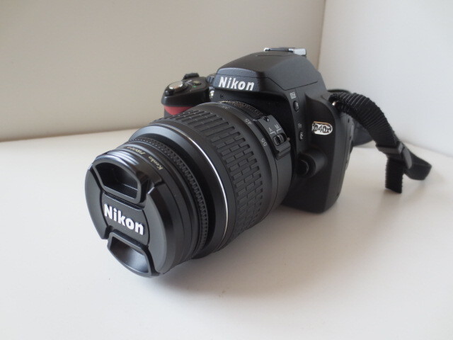 Nikon ニコン D40x レンズキット デジタル一眼カメラ 通電確認済み カメラバッグ付き 中古_画像2