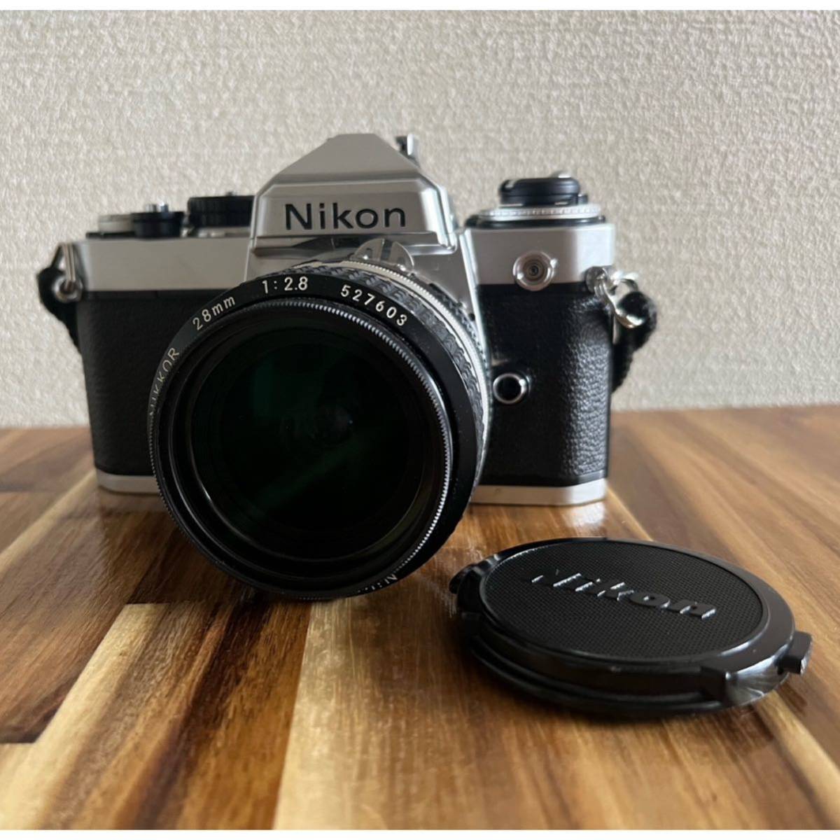 Nikon　NIKKOR 28mm　1:2.8　フィルムカメラ マニュアルフォーカス　一眼レフ　 レンズ50㎜　1:1.8　SKYLIGHT　2点セット　ジャンク品_画像2