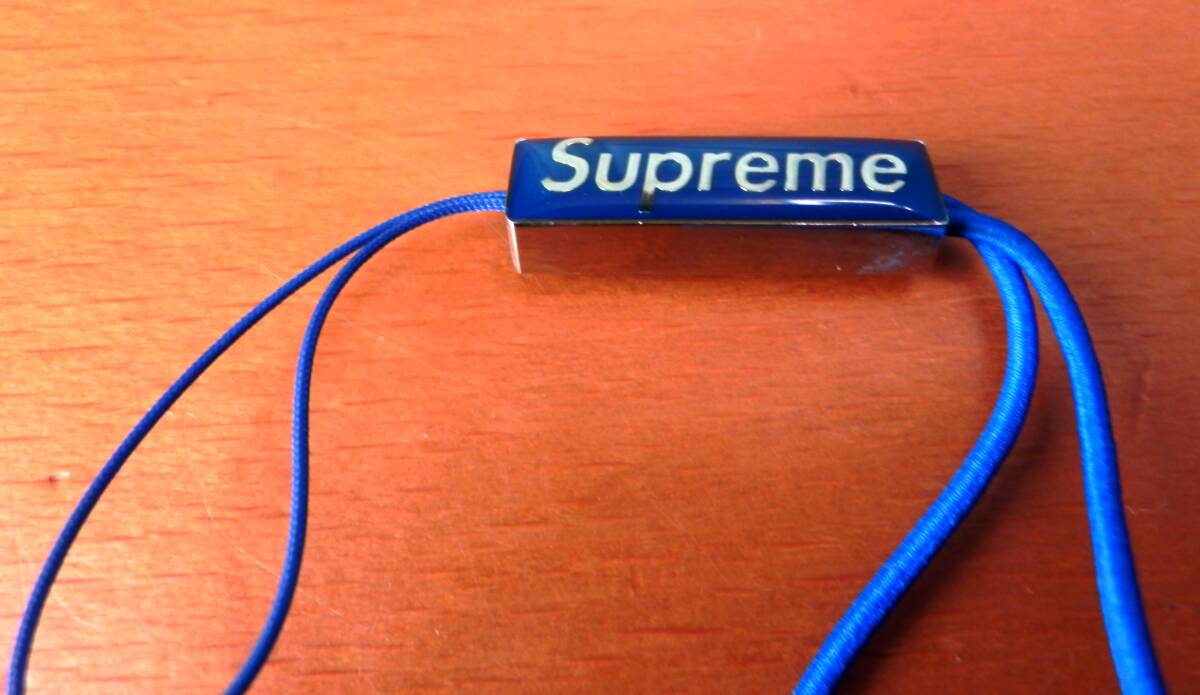 新品 希少 Supreme シュプリーム Camera Strap 用途多数 カメラ 携帯 ストラップ ジッパーチャーム Keychain 未使用 正規品 青・青_画像5