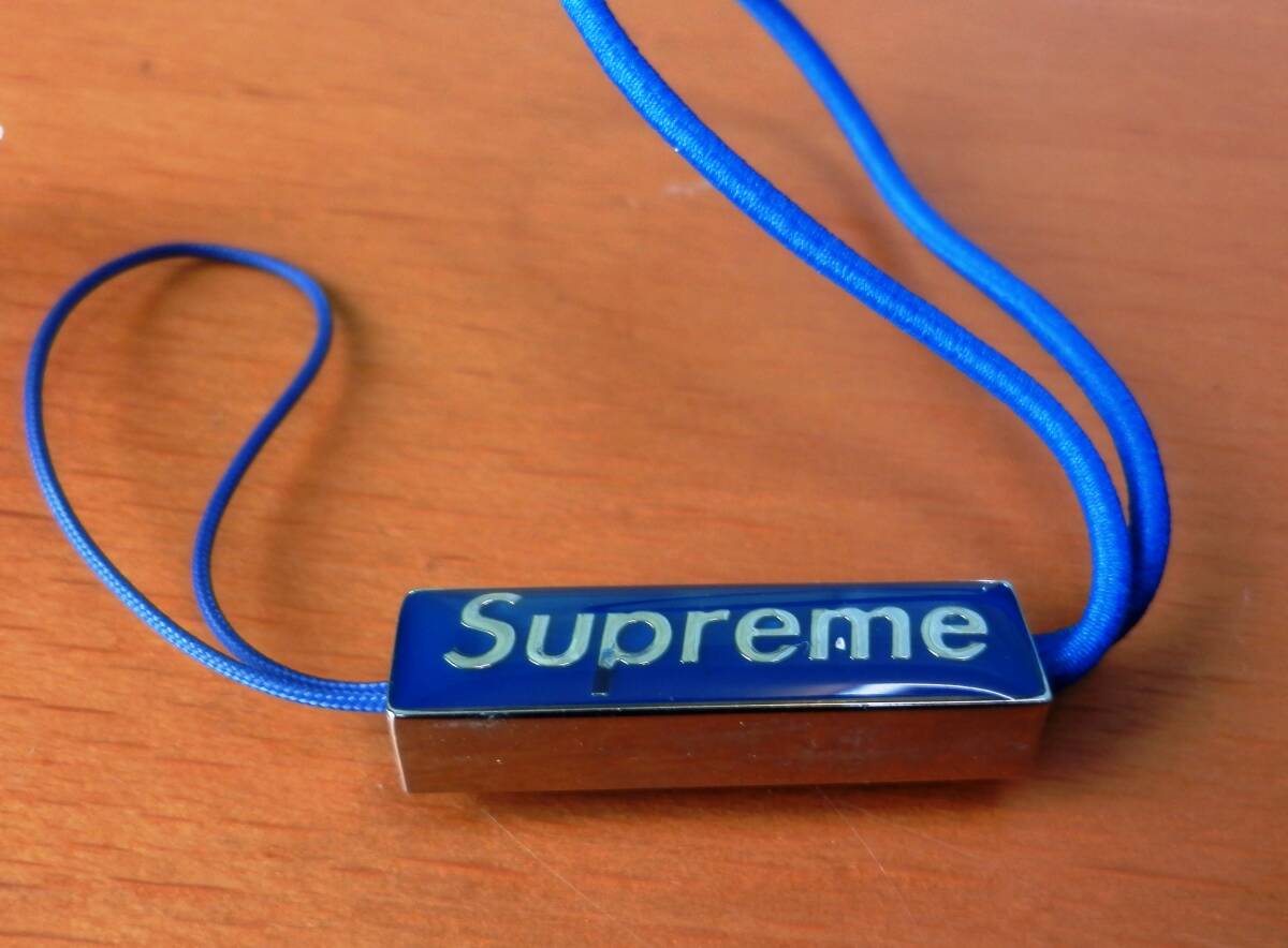 新品 希少 Supreme シュプリーム Camera Strap 用途多数 カメラ 携帯 ストラップ ジッパーチャーム Keychain 未使用 正規品 青・青_画像3