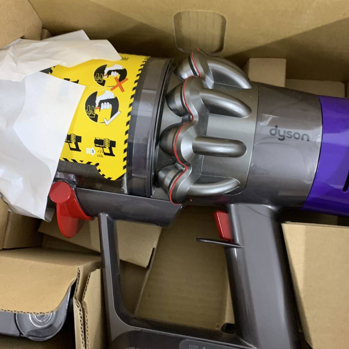 【直接引取可】 動作OK dyson ダイソン SV12 コードレスクリーナー 掃除機 現状品 カyg_画像10