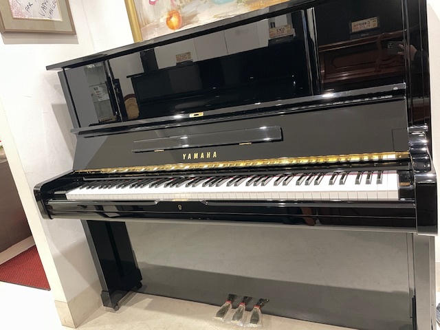  with red letters resolution limitation . price cut middle * upright piano l used Yamaha UX2l1986 year made l presently selling price approximately 120 ten thousand jpy degree! Yamaha. height sound quality upright piano!