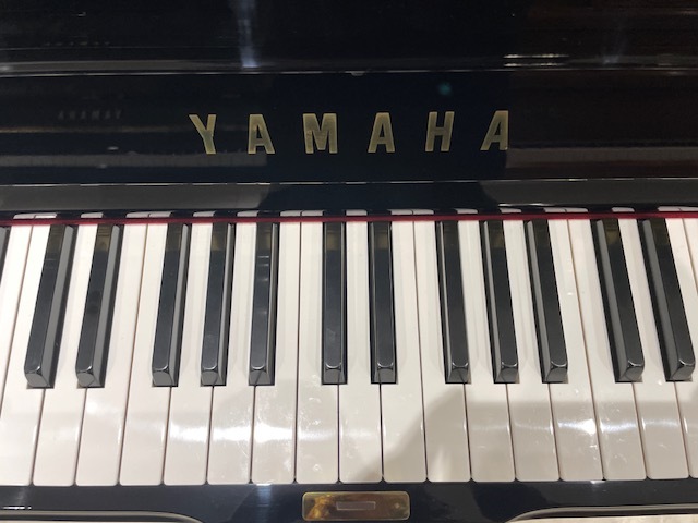  with red letters resolution limitation . price cut middle * upright piano l used Yamaha UX2l1986 year made l presently selling price approximately 120 ten thousand jpy degree! Yamaha. height sound quality upright piano!