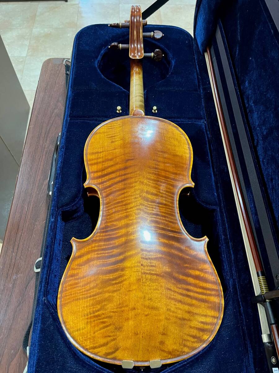 * this month Medama commodity * viola [ musical instruments shop exhibition ] Allan Drexcell No.VA size15.5 2006 year made complete service completed body super-beauty goods! wool change settled bow & beautiful goods case . attached!