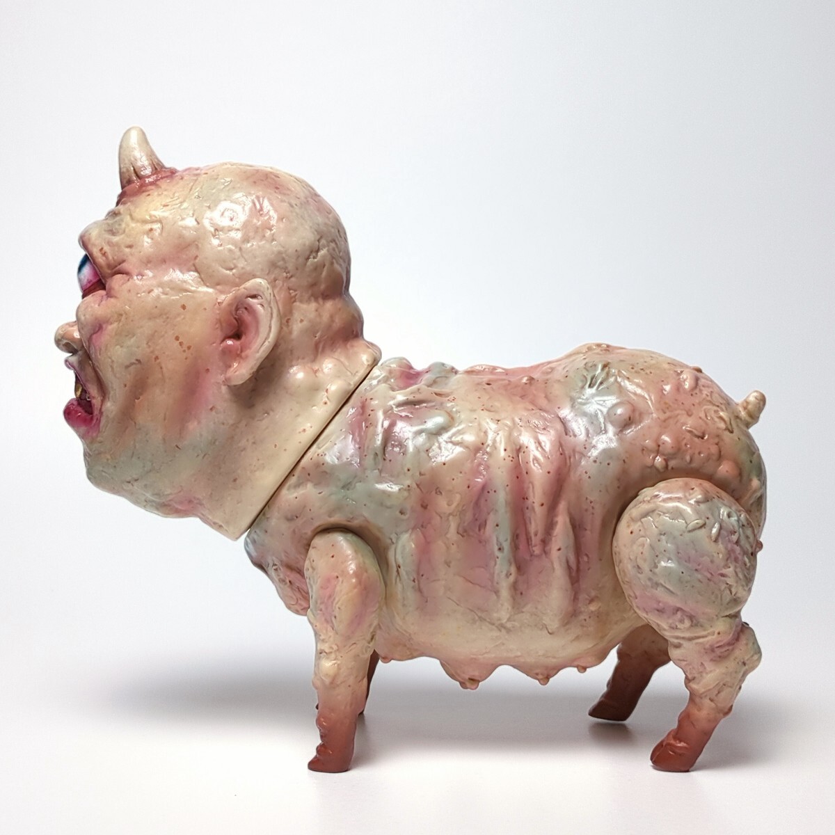 KAIJU TAN PIG PIG MAN 人面豚 肌色成型 サイクロプス ソフビ フィギュア_画像3