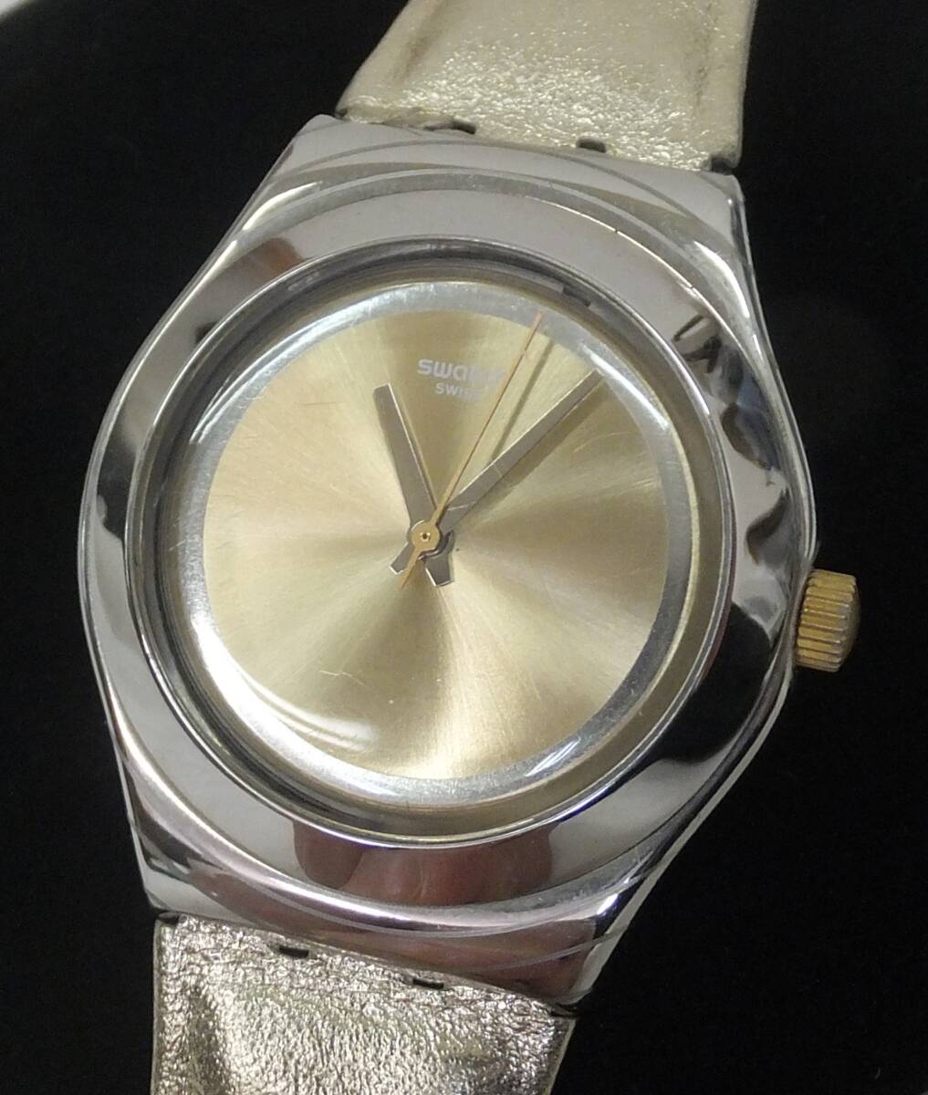 【中古動作品】★swatch IRONY アイロニー 3針クォーツ レディース腕時計 AG2015 SWISS MADE 金文字盤/ベルトの画像1