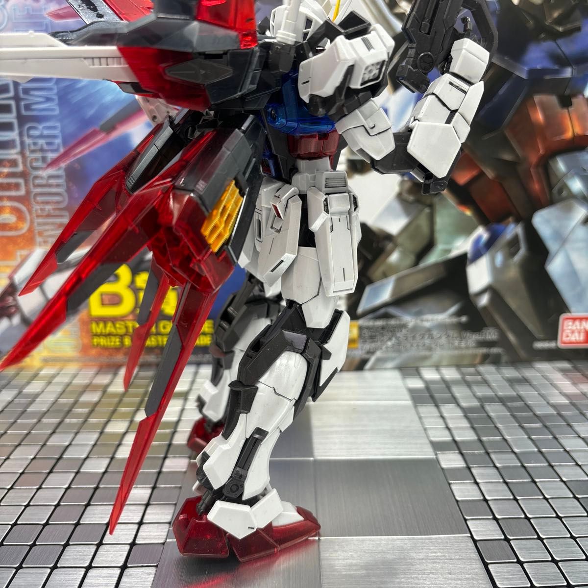 MG エールストライクガンダム B賞ソリッドクリア 全塗装完成品 MG エールストライクガンダム B賞ソリッドクリア 全塗装完成品