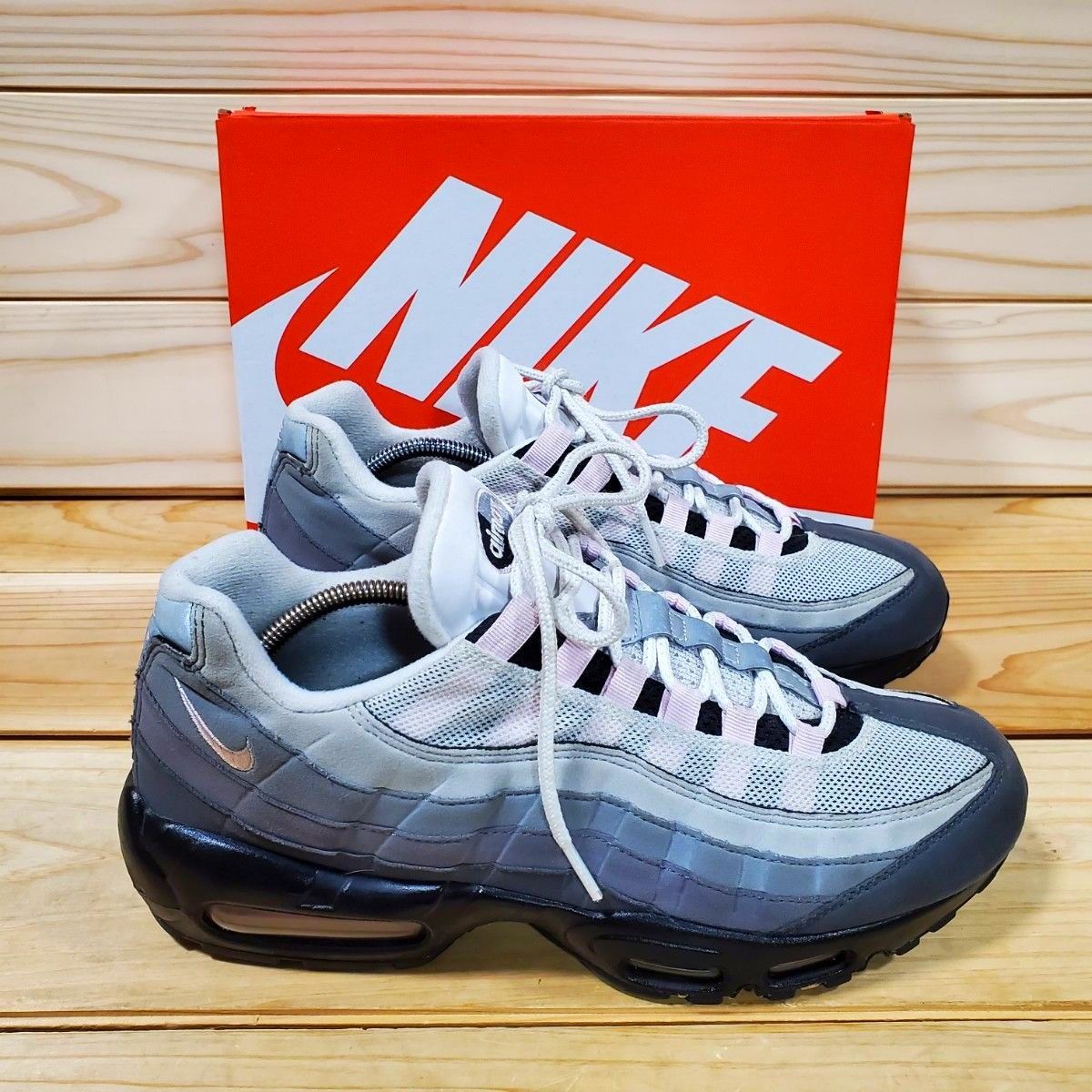 新品エア マックス 95 Grey Fog and Pink Foam箱無し 新品エア マックス 95 Grey Fog and Pink Foam箱無し