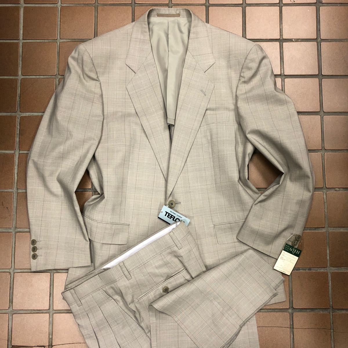 【新品】紳士服　背広　90年代スーツ　セットアップ/未使用　激安/AB5 サイズL/チェック柄/ノーベンツ 2タック