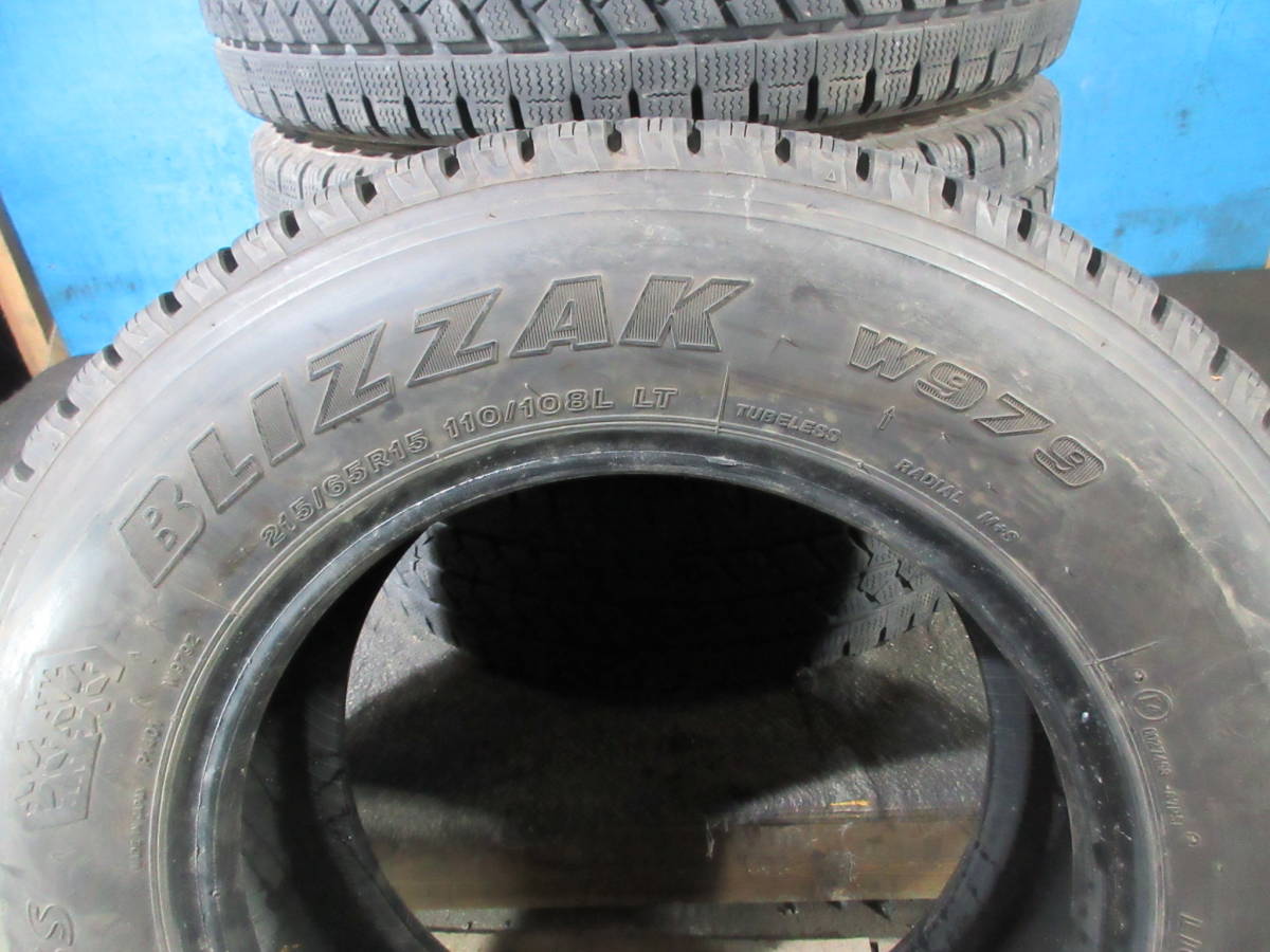 2018年製 ブリヂストンタイヤ ブリザック BRIDGESTONE BLIZZAK W979 215/65R15 110/108L LT 4本 №07302E 室内保管 冬タイヤ スタッドレス_画像10