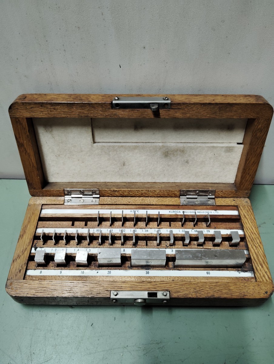 中古♪☆♪ ブロックゲージ KURODA BLOCK GAUGE 測定器 木箱付き 中古♪☆♪ ブロックゲージ KURODA BLOCK GAUGE 測定器 木箱付き