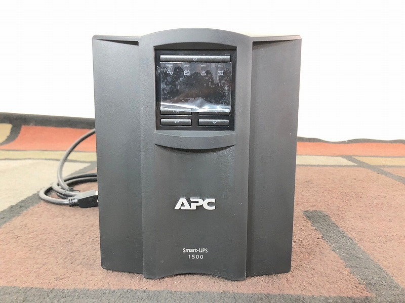 【米軍放出品】未使用品 無停電電源装置 APC Smart-UPS 1500VA 非常用電源 SMT1500US (180) ☆CB10V_画像3