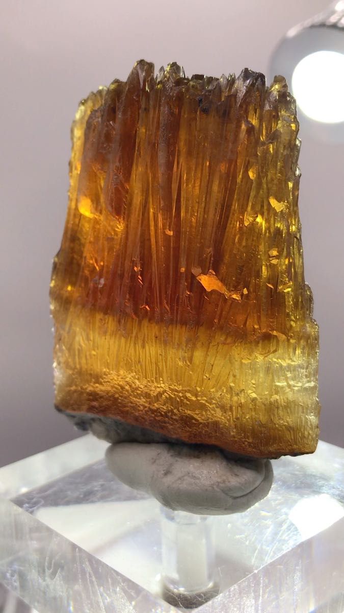 New discovery! アンバーカラーカルサイト　原石　 鉱物　標本　宝石　鉱石　パワーストーン　天然石