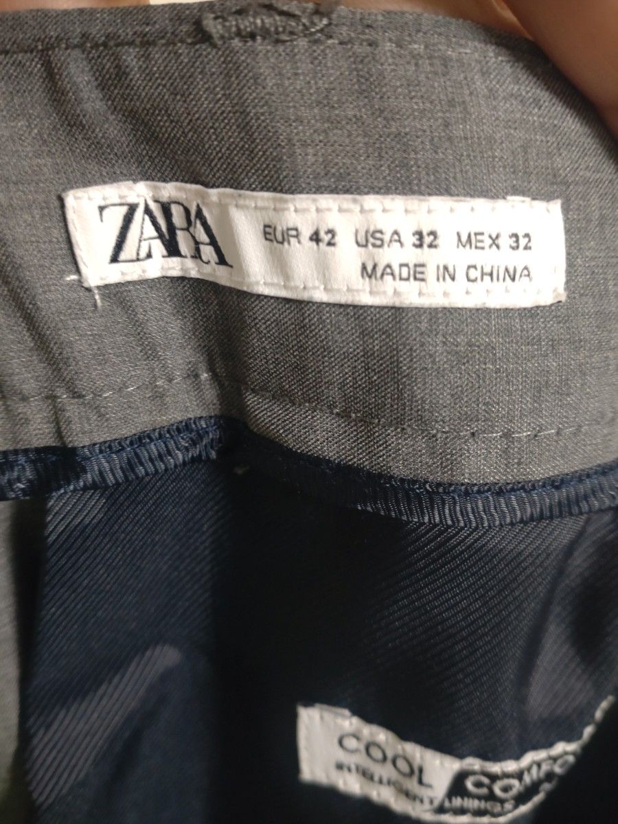 ZARA　クールスラックス　グレー