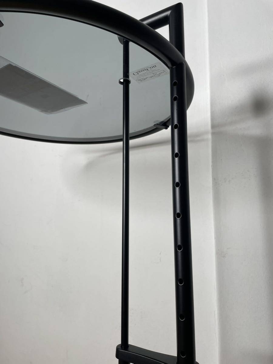 ClassiCon アジャスタブルテーブル E-1027 アイリーン・グレイ クラシコン サイドテーブル ブラック×スモークグレーガラス ixc.の画像5