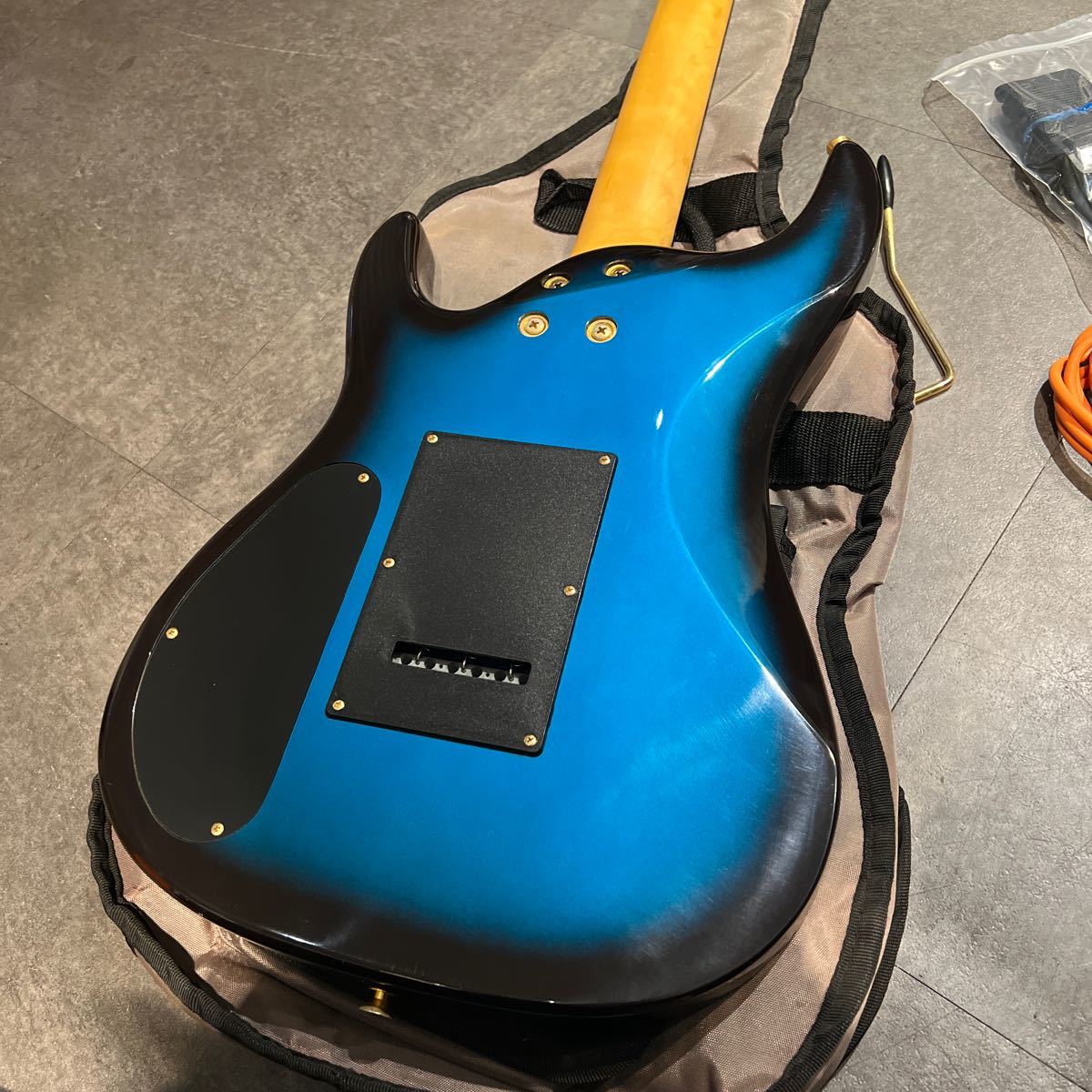 【美品】 Aria Pro II アリアプロ2 MAGNA ネイビー 青 エレキギター ケース付き 160サイズ（156）_画像7