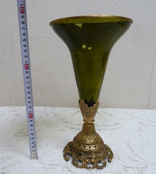 (*BM) Sand blast (0209-LG⑨)Dominic glass green legs attaching antique style vase green height 28. plain material handcraft raw materials base 