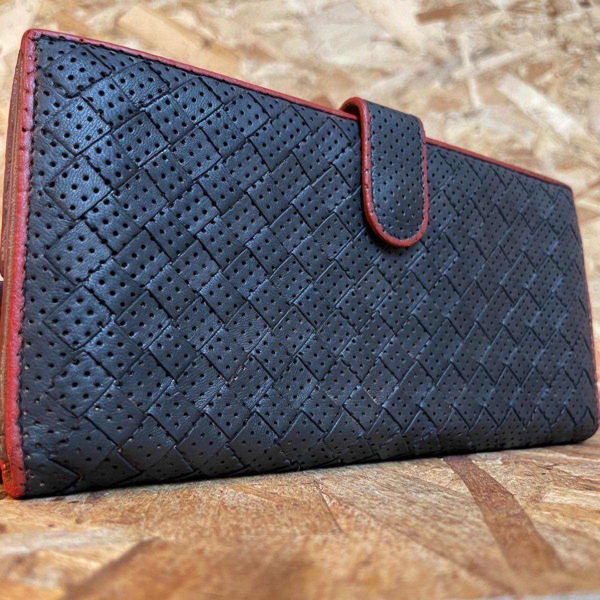 1円~美品 ボッテガヴェネタ イントレチャート ラウンドファスナー BOTTEGA VENETA 長財布 小銭入れ ■バイカラー■ボタン良好■二つ折り _画像1