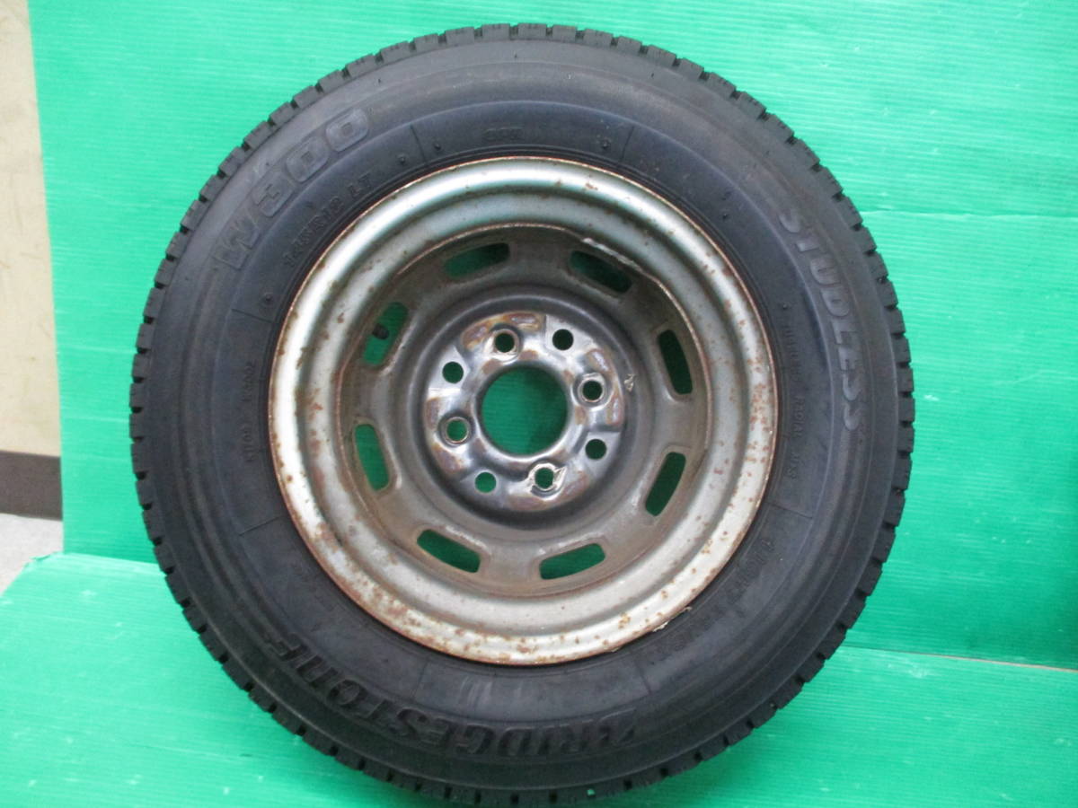 BRIDGESTONE W300 145R12 LT 旧車 ダイハツ純正【12×4B 4H-PCD110】埼玉県発 現物確認OK♪4本set ハブ約67㎜ の画像4