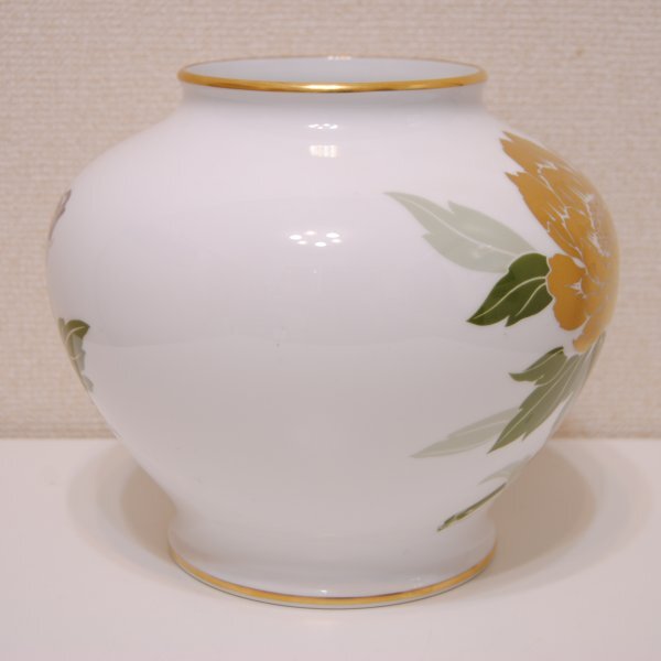 大倉陶園 OKURA 金蝕 金彩 銀彩 牡丹 ボタン 模様 花瓶 花器 花生 花入 フラワーベース 和風 和室 座敷 床の間の画像5