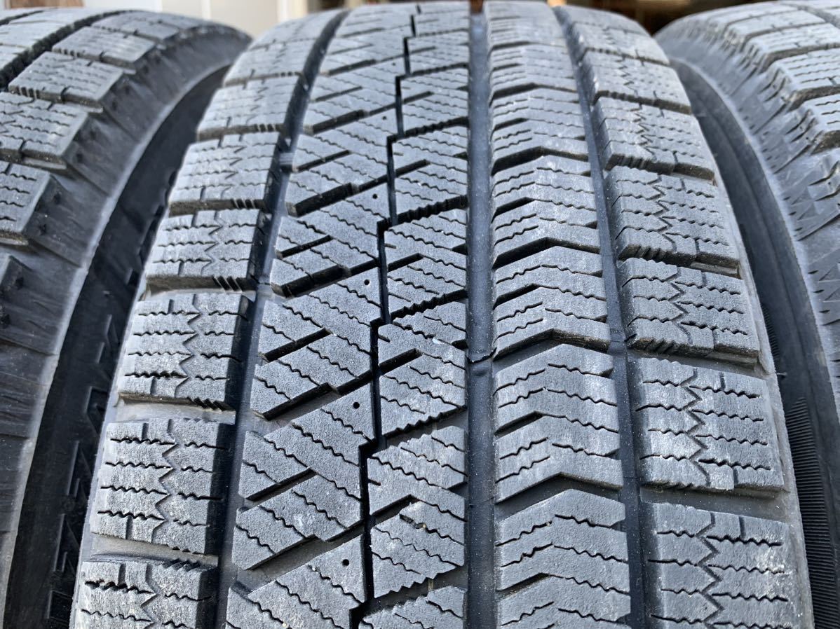 バリ山 スタッドレス 4本セット ブリヂストン ブリザック VRX2 185/65R15 2021年 トヨタ純正ホイール 15×6J アクアなど_画像3