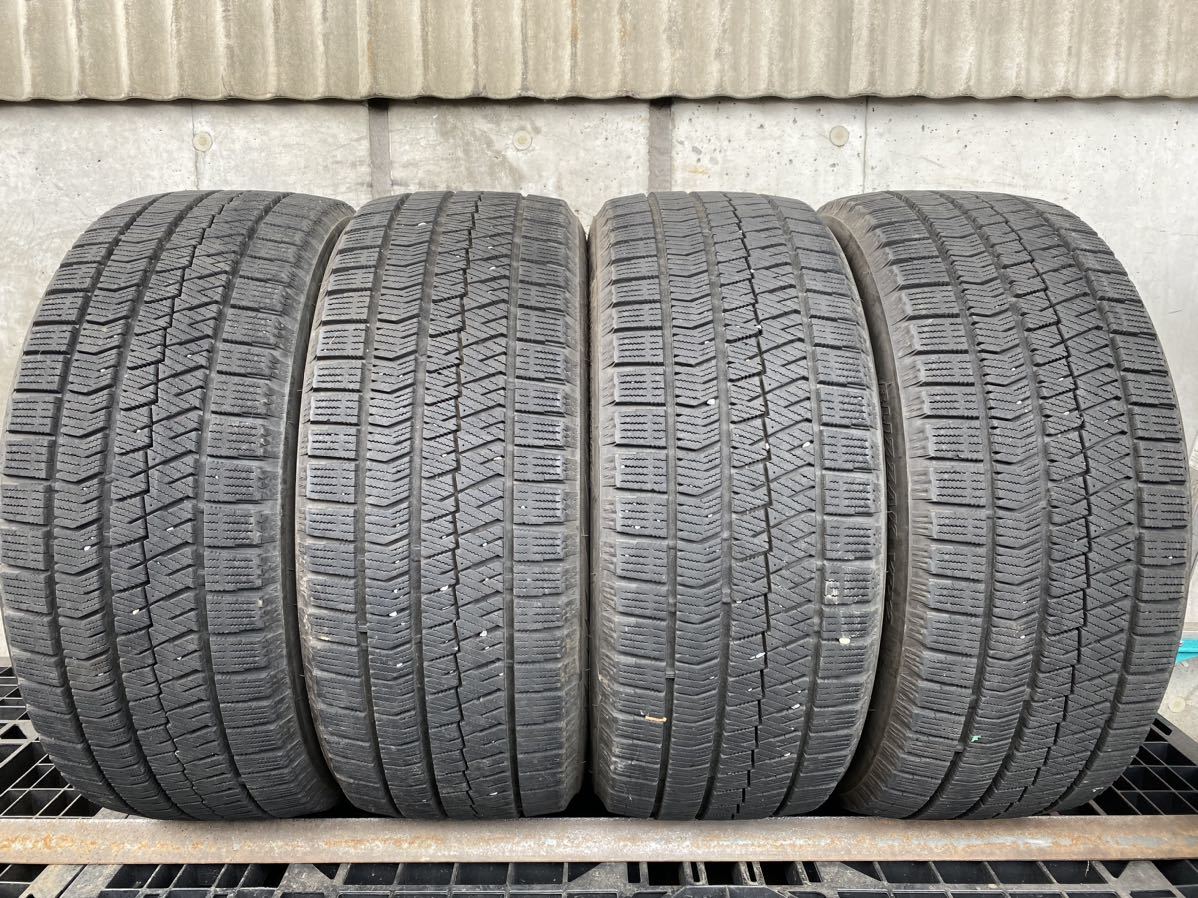 シ3955　送料無料☆深溝スタッドレス　BRIDGESTONE ブリヂストン BLIZZAK VRX2　205/50R17 93Q　4本価格　2018年製_画像1