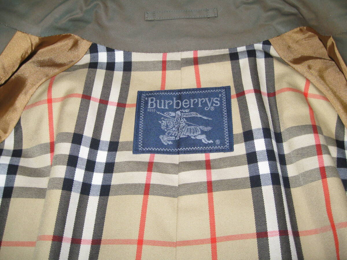 超美品　Burberry　バーバリー　トレンチコート　玉虫色（緑）　標準体６号　Lサイズ_画像3