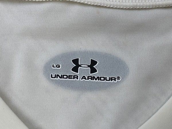 UNDER ARMOUR アンダーアーマー メンズ ロゴプリント Vネック 薄手 インナーシャツ L アイボリーの画像2