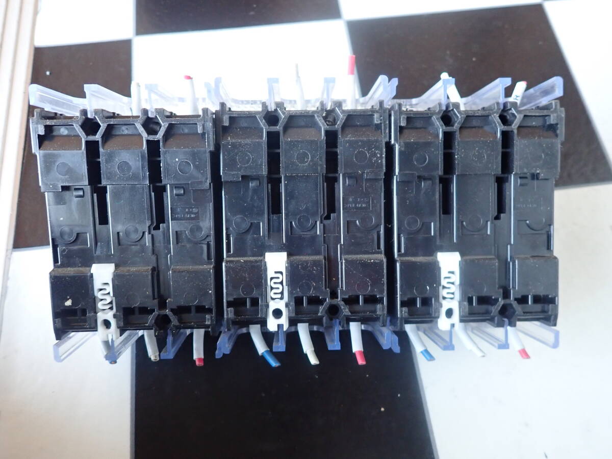  Fuji electro- machine wiring for leak electro- blocking vessel EW32AAG 3P 10A circuit breaker 3 piece set 