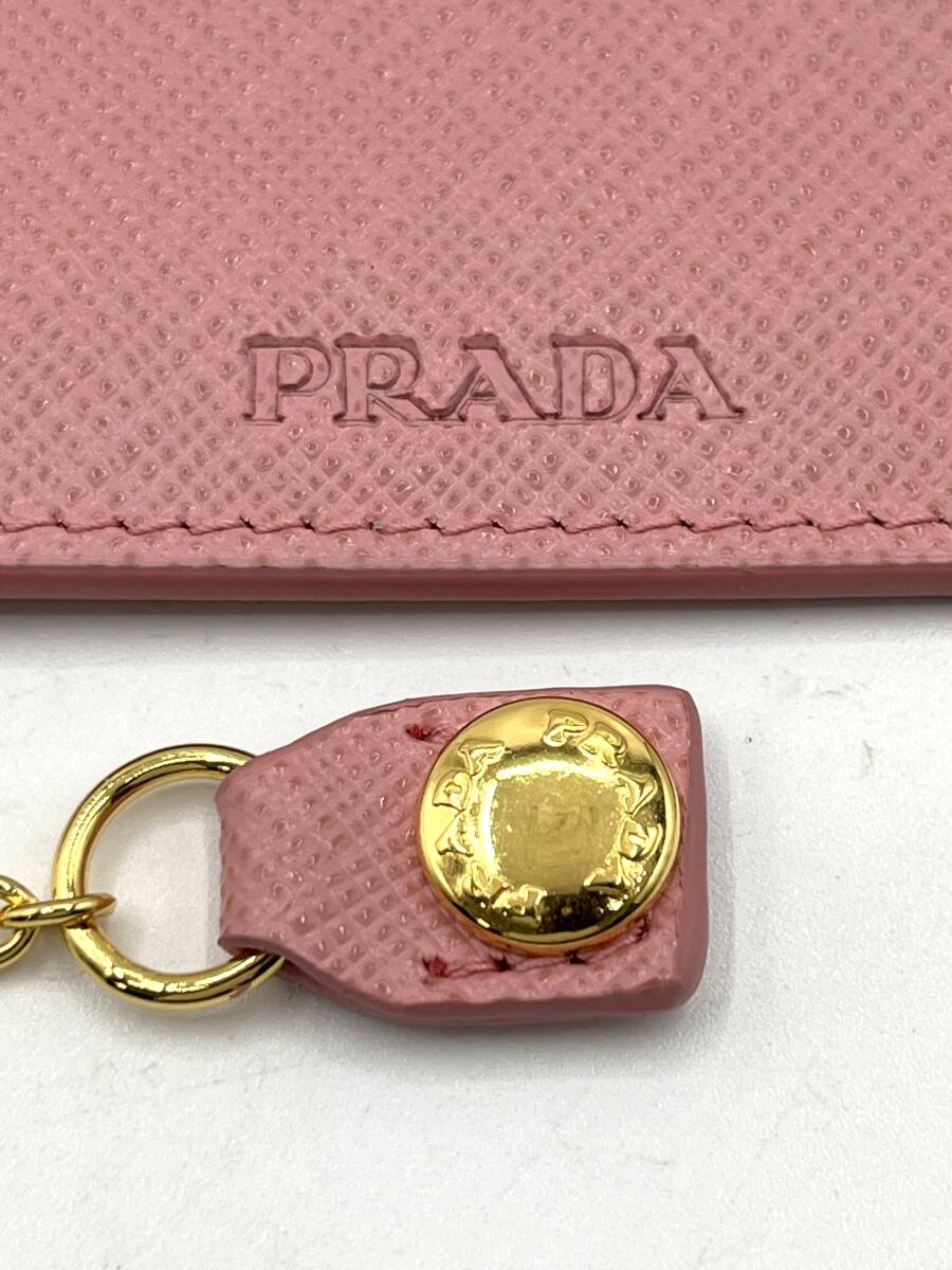 PRADA プラダ ピンク 長財布付属品 チェーン付きカードケース PRADA プラダ ピンク 長財布付属品 チェーン付きカードケース