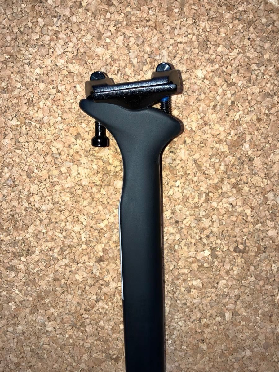 Cannondale hollowgram knot 27 カーボンシートポスト 未使用 Cannondale hollowgram knot 27 カーボンシートポスト 未使用
