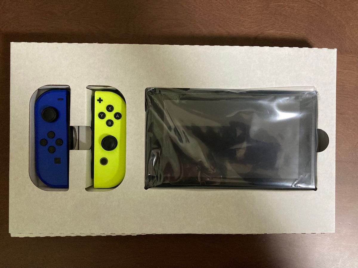 ニンテンドースイッチ本体 Joy-Conなど付属品一式付き Nintendo ニンテンドースイッチ本体 Joy-Conなど付属品一式付き Nintendo