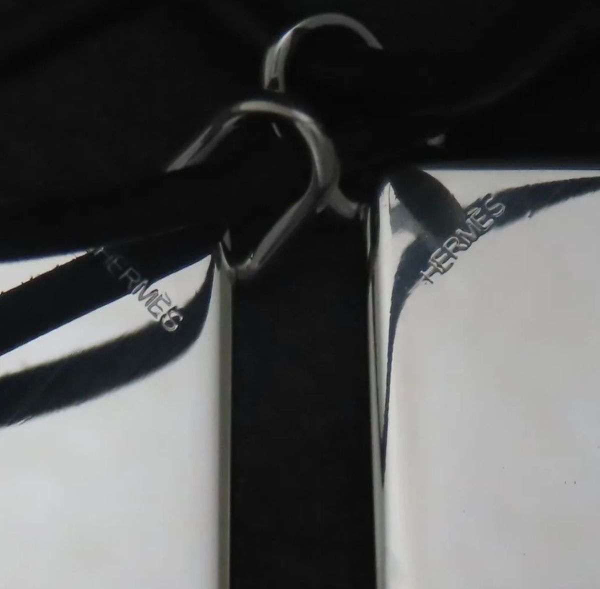 新品仕上げ済み HERMES エルメス シンボルペア ネックレス太陽 新品仕上げ済み HERMES エルメス シンボルペア ネックレス太陽