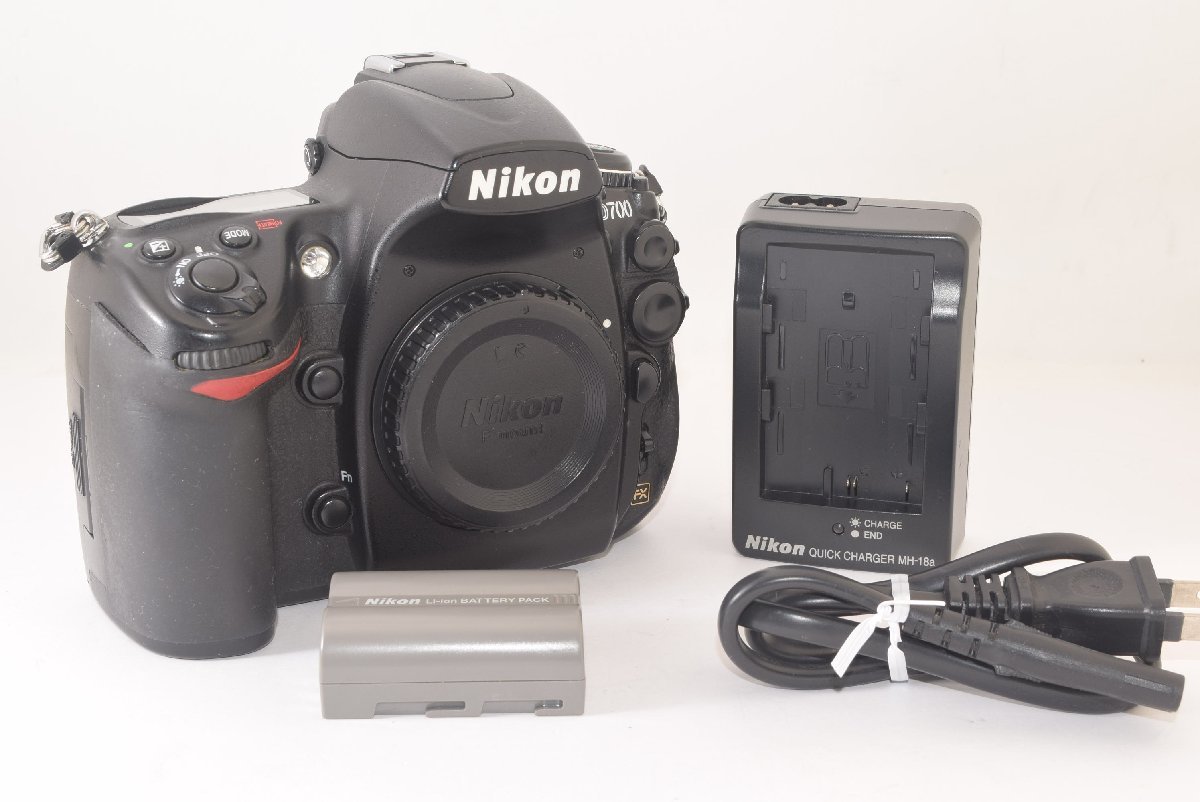 ★美品★ Nikon ニコン D700 ボディ デジタル一眼レフカメラ 2402027_画像1