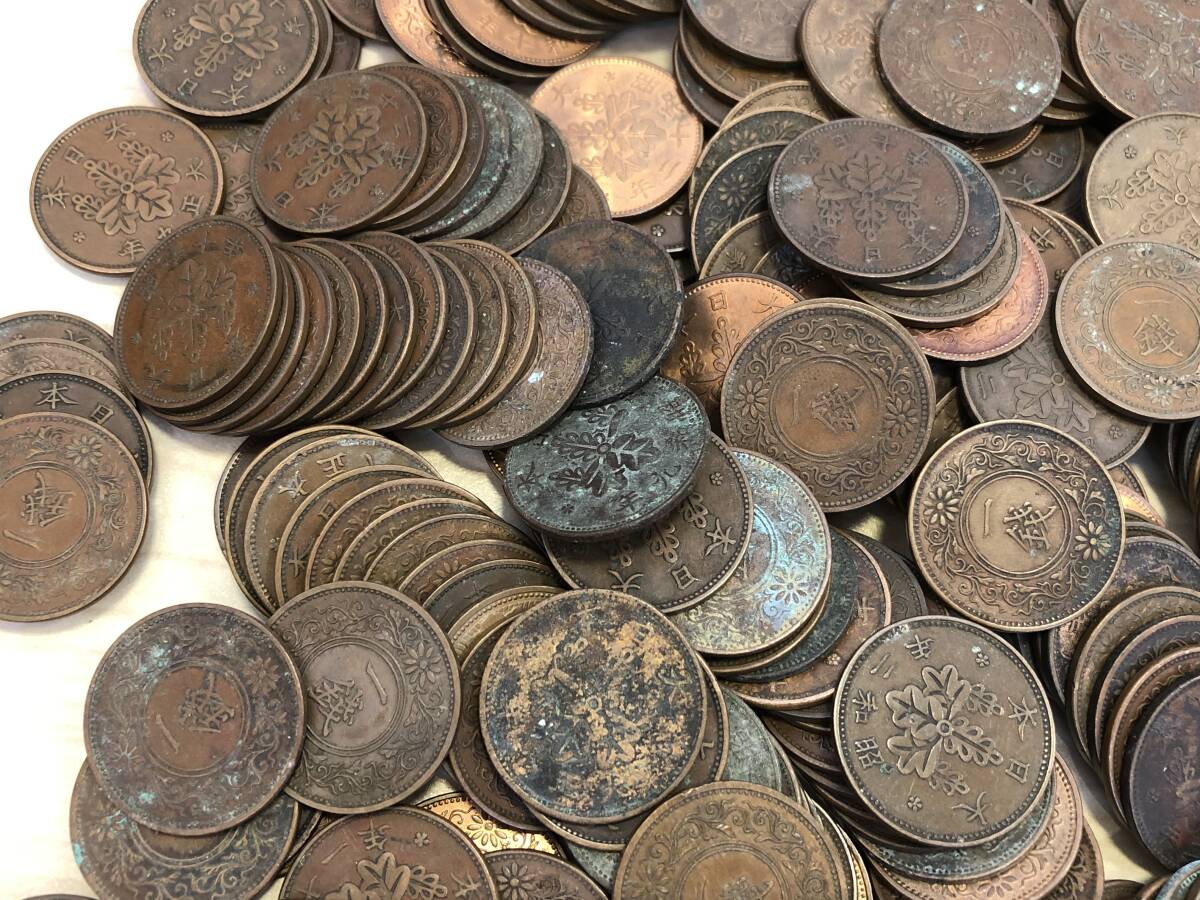 《4126》日本の古銭 桐1銭青銅貨 カラス1銭黄銅貨 おまとめ 総重量約3㎏_画像4