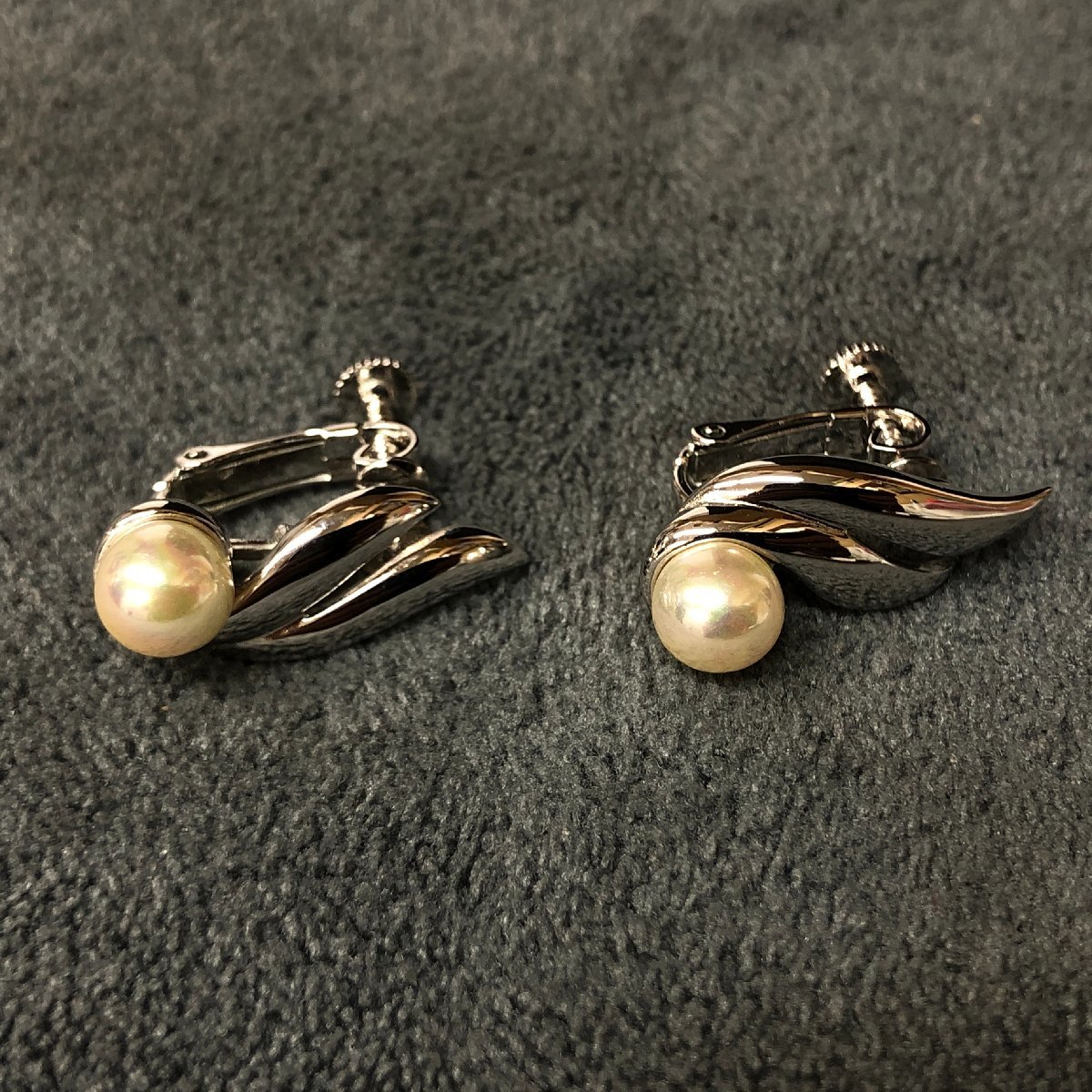 m001 Z3(10) 送料185円 ピエール・カルダン シルバー Fパール イヤリング ウィングモチーフ pierre cardin Earrings_画像1