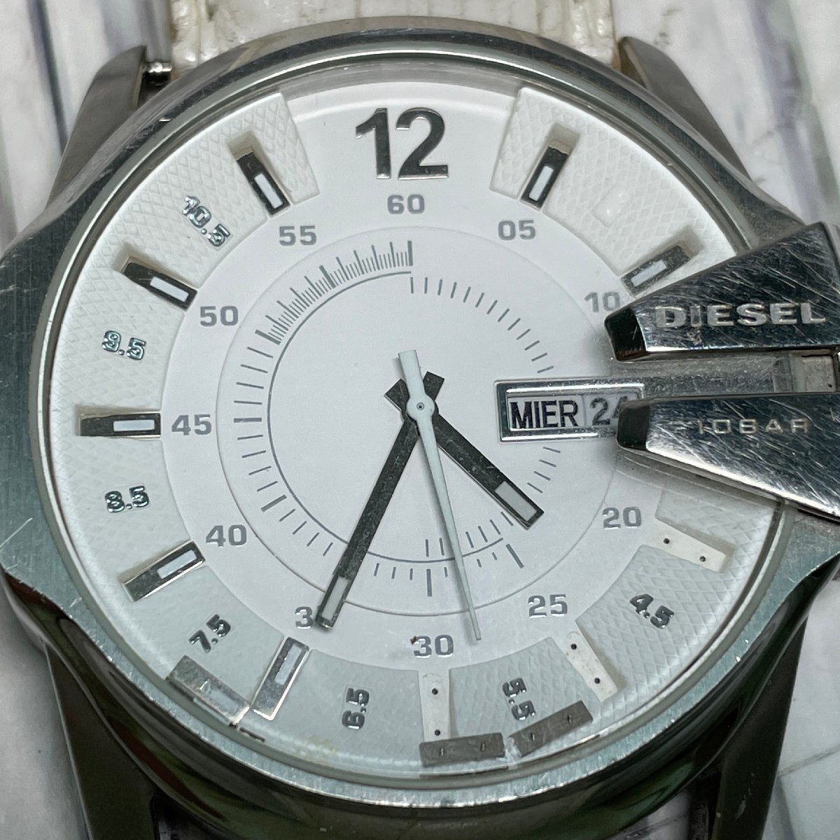 m002 H1(60) DIESEL 腕時計 DZ1405 動作品 ディーゼル 10BAR