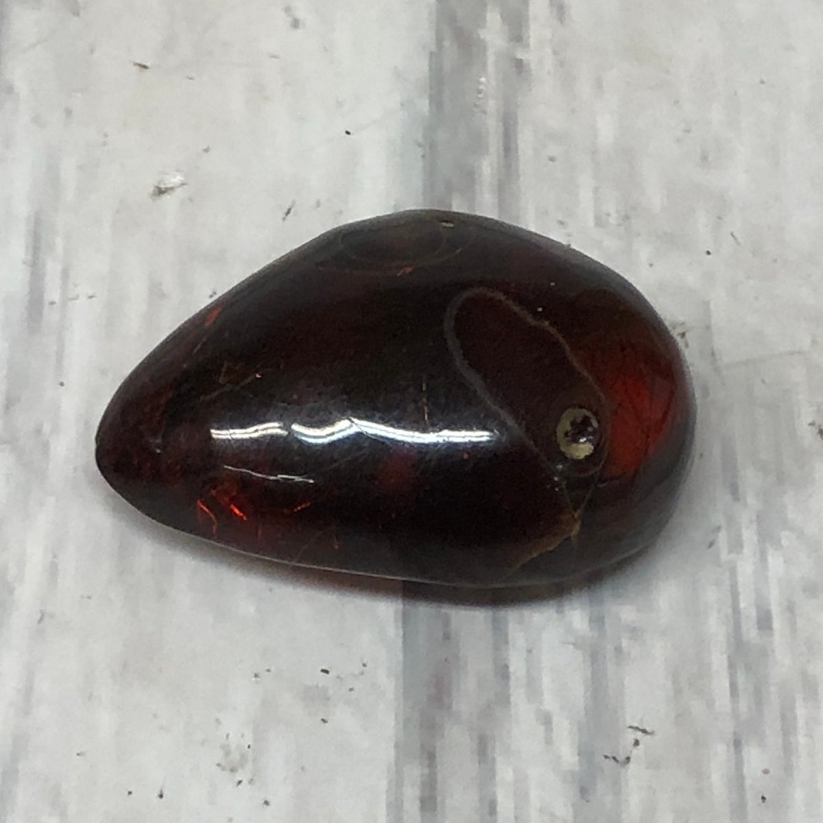 m001 B(30) 17. 送料520円 琥珀 ルース 約40ct(8g) 40×25×25mm 裸石 宝石 こはく アンバー amber コハク ジュエリー_画像4