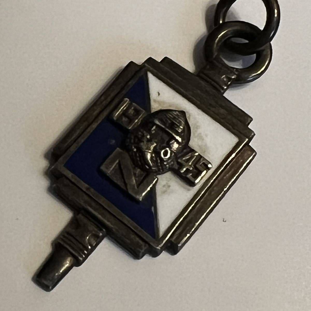 1945大戦ww2カレッジリング大学ネックレストップ社章ピンズ40sバッジ古着ビンテージチャーム50sアンティーク学校ペンダントヘッドジュエリ - ペンダントトップ、チャーム 1945大戦ww2カレッジリング大学ネックレストップ社章ピンズ40sバッジ古着ビンテージチャーム50sアンティーク学校ペンダントヘッドジュエリ - ペンダントトップ、チャーム