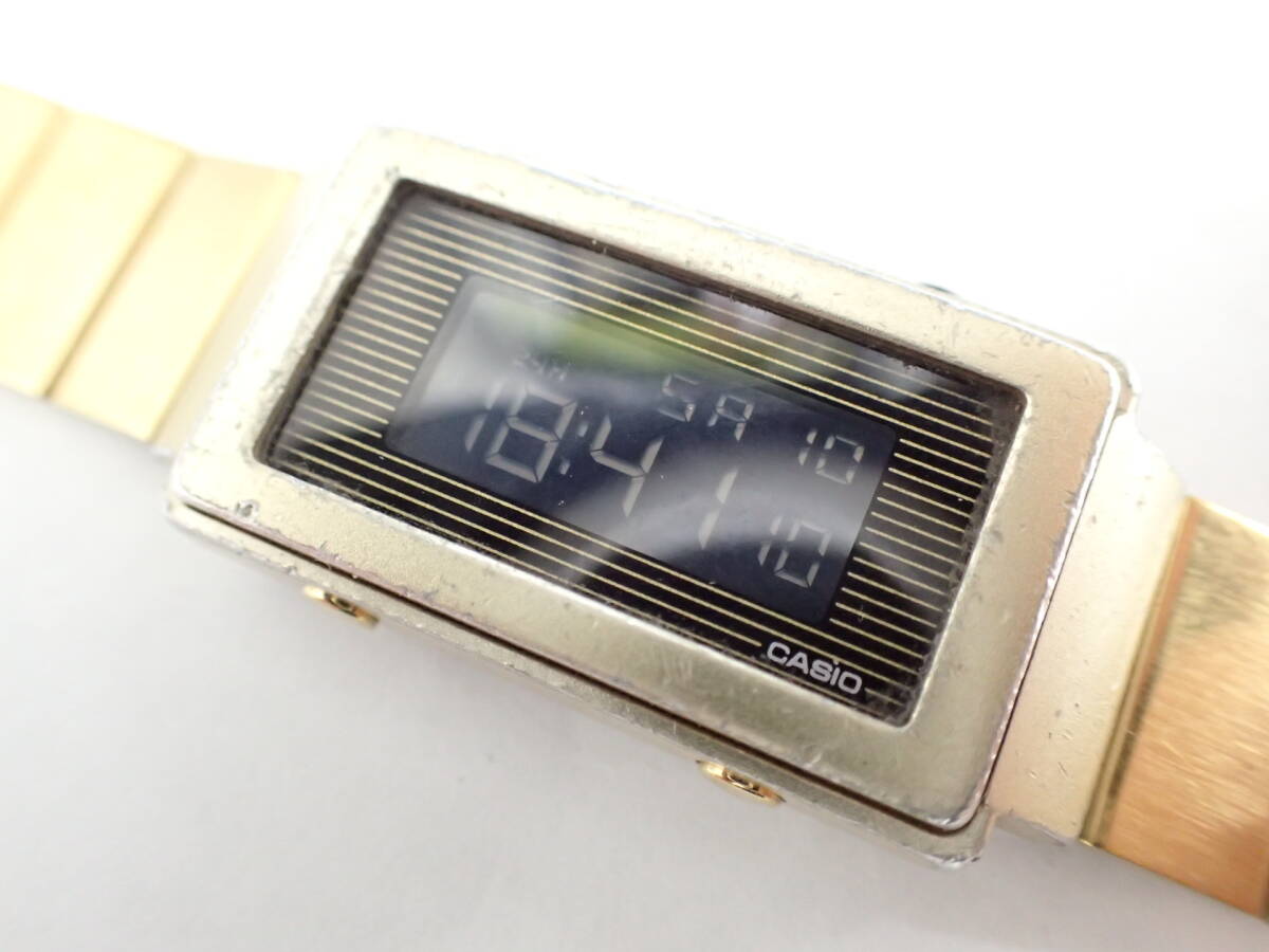 CASIO カシオ FUTURIST LA-2100G クオーツ 腕時計_画像1