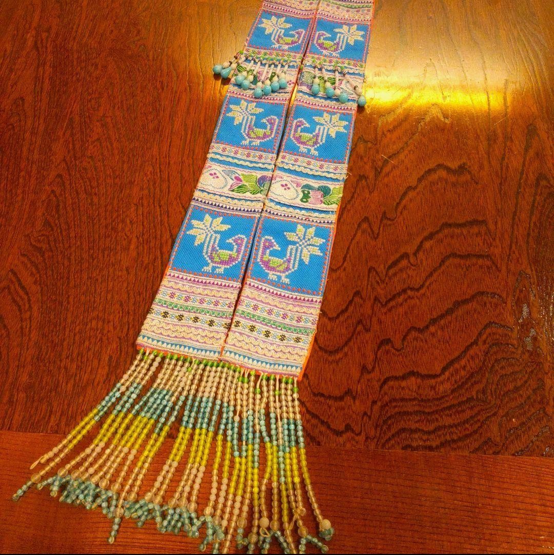 少数民族　モン族　刺繍古布　２本セット　人気の鳥柄 ビーズフリンジ　アジアン　エスニック　ハギレ　リメイク　アンティーク　手刺繍