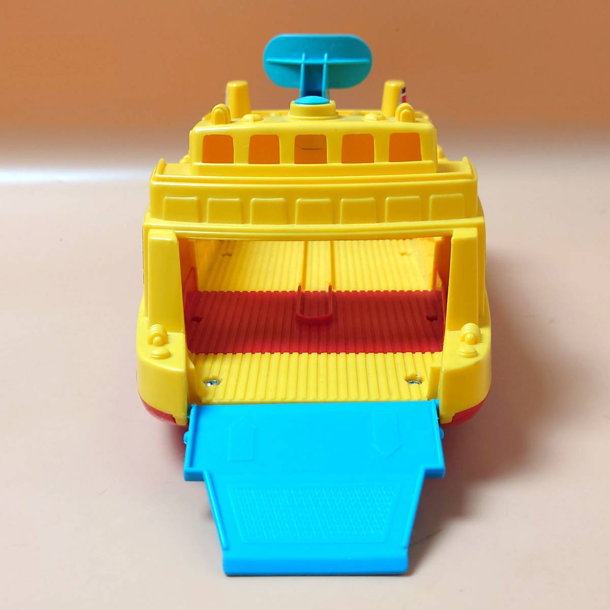 ☆ 【当時物】 TOMY トミカ フェリーボート イエロー トミー ☆ 【当時物】 TOMY トミカ フェリーボート イエロー トミー