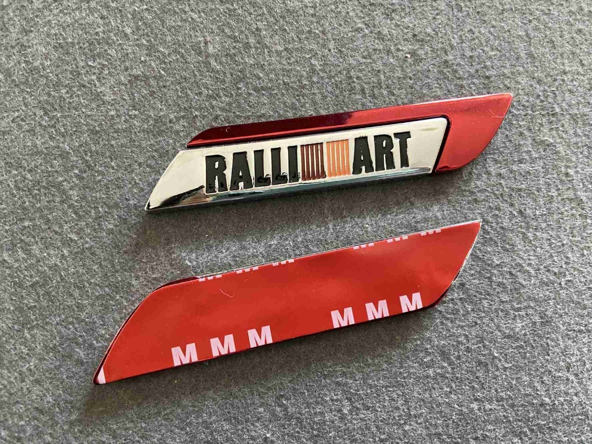 ★三菱 RALLI ART★229★ 金属ステッカー エンブレム デカール 2枚セット 3D 立体 車用装飾 両面テープで取付簡単の画像3