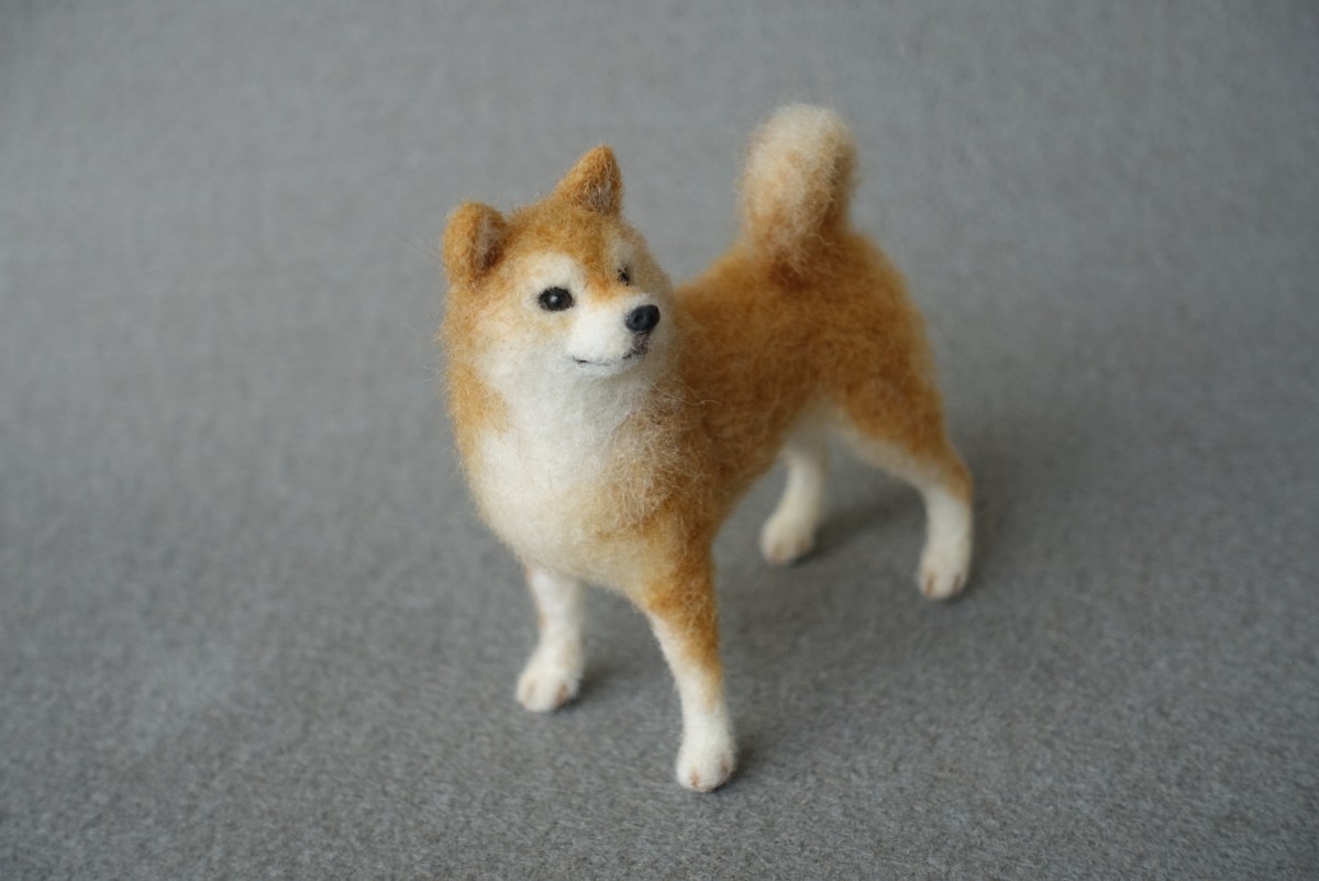 小さな柴犬　9cm　羊毛フェルト　日本犬　手乗りサイズ　ミニチュア　ハンドメイド_画像4